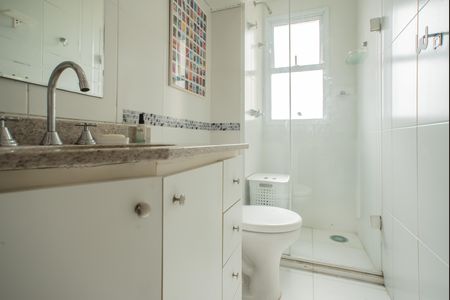 Apartamento à venda com 56m², 2 quartos e 1 vaga Apartamento à venda com 56m², 2 quartos e 1 vagaBanheiro