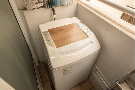 Apartamento à venda com 56m², 2 quartos e 1 vaga Apartamento à venda com 56m², 2 quartos e 1 vagaÁrea de Serviço