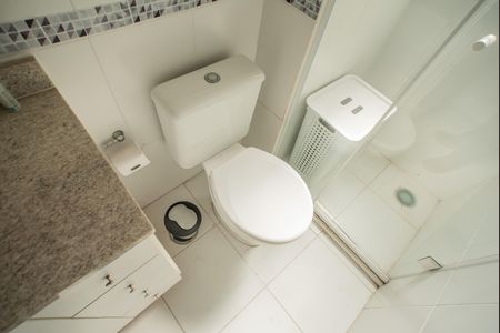 Apartamento à venda com 56m², 2 quartos e 1 vaga Apartamento à venda com 56m², 2 quartos e 1 vagaBanheiro