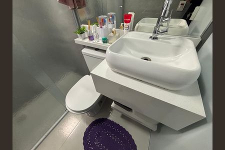 Casa para alugar com 278m², 3 quartos e 2 vagasBanheiro social