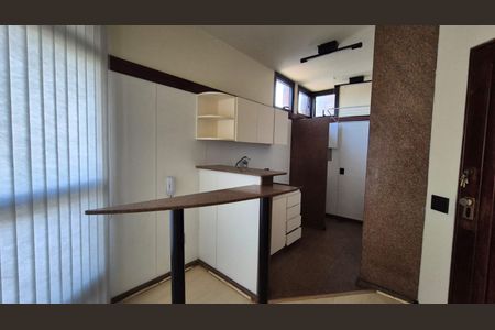 Sala de apartamento para alugar com 1 quarto, 74m² em Lourdes, Belo Horizonte