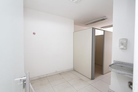 Corredor de casa para alugar com 1 quarto, 600m² em Cidade Jardim, Belo Horizonte