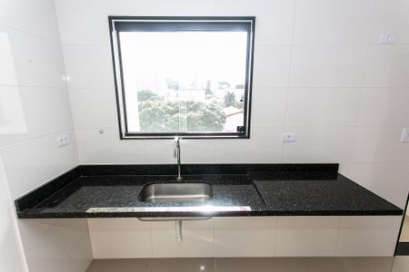 Cozinha de apartamento para alugar com 2 quartos, 45m² em Chácara Seis de Outubro, São Paulo