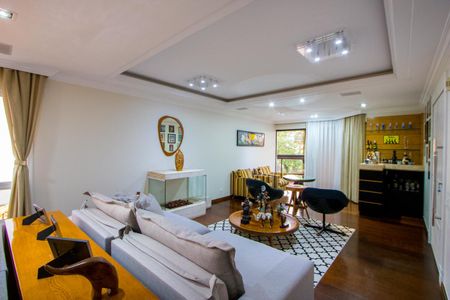 Apartamento à venda com 312m², 4 quartos e 4 vagas Apartamento à venda com 312m², 4 quartos e 4 vagasSala de estar