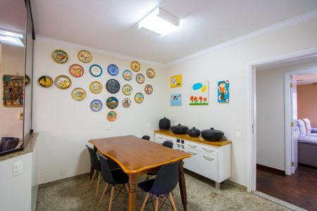 Apartamento à venda com 312m², 4 quartos e 4 vagas Apartamento à venda com 312m², 4 quartos e 4 vagasCopa