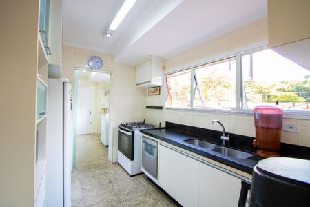 Apartamento à venda com 312m², 4 quartos e 4 vagas Apartamento à venda com 312m², 4 quartos e 4 vagasCozinha