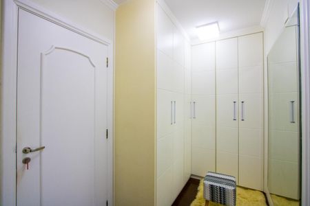 Apartamento à venda com 312m², 4 quartos e 4 vagas Apartamento à venda com 312m², 4 quartos e 4 vagasQuarto 1 - Suíte
