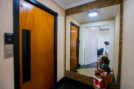 Apartamento à venda com 312m², 4 quartos e 4 vagas Apartamento à venda com 312m², 4 quartos e 4 vagasHall social