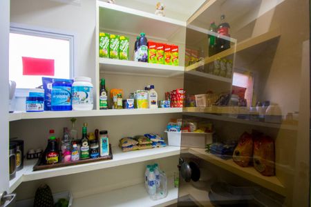 Apartamento à venda com 312m², 4 quartos e 4 vagas Apartamento à venda com 312m², 4 quartos e 4 vagasDespensa