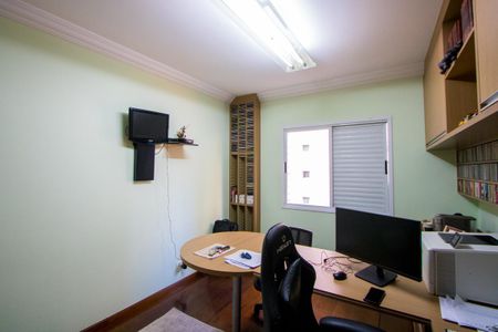 Apartamento à venda com 312m², 4 quartos e 4 vagas Apartamento à venda com 312m², 4 quartos e 4 vagasQuarto 4