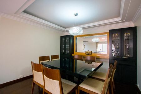 Apartamento à venda com 312m², 4 quartos e 4 vagas Apartamento à venda com 312m², 4 quartos e 4 vagasSala de jantar