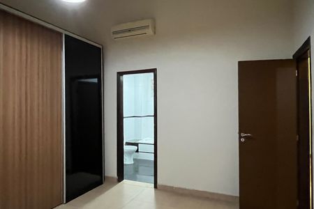 Apartamento para alugar com 173m², 3 quartos e sem vagaSuíte