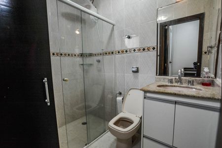 Apartamento à venda com 106m², 3 quartos e 2 vagas Apartamento à venda com 106m², 3 quartos e 2 vagasBanheiro da Suíte