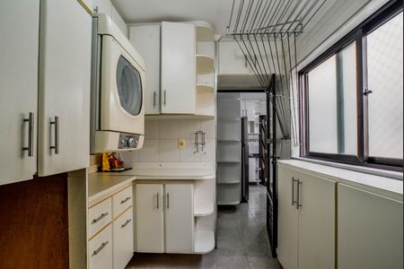 Apartamento à venda com 106m², 3 quartos e 2 vagas Apartamento à venda com 106m², 3 quartos e 2 vagasÁrea de Serviço