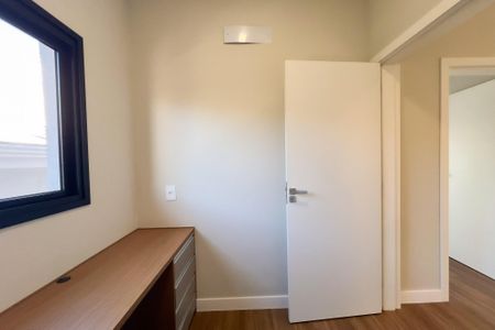 Casa de condomínio à venda com 226m², 3 quartos e 4 vagasEscritório