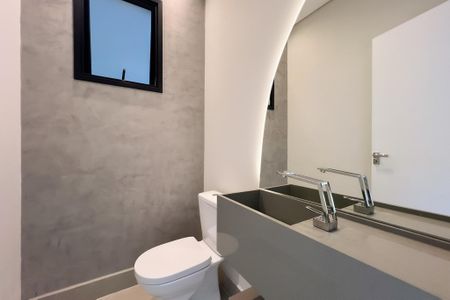 Casa de condomínio à venda com 226m², 3 quartos e 4 vagasLavabo