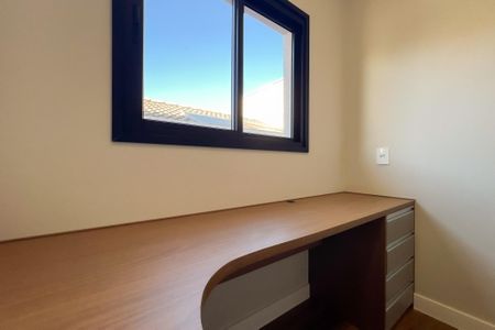 Casa de condomínio à venda com 226m², 3 quartos e 4 vagasEscritório