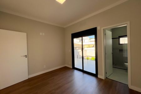 Casa de condomínio à venda com 226m², 3 quartos e 4 vagasSuíte 3