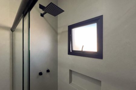 Casa de condomínio à venda com 226m², 3 quartos e 4 vagasBanheiro da Suíte 2