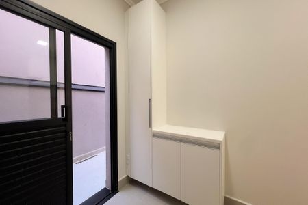 Casa de condomínio à venda com 226m², 3 quartos e 4 vagasÁrea de Serviço