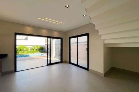 Casa de condomínio à venda com 226m², 3 quartos e 4 vagasSala