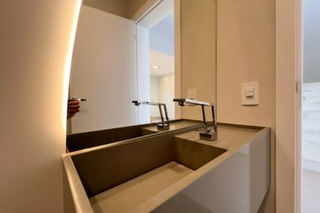 Casa de condomínio à venda com 226m², 3 quartos e 4 vagasLavabo