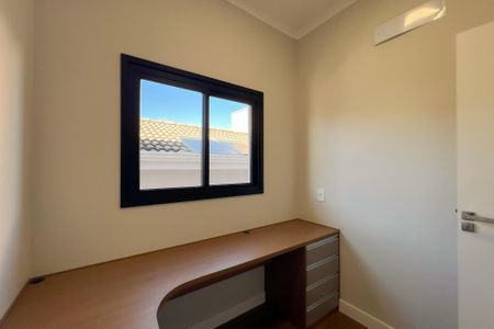 Casa de condomínio à venda com 226m², 3 quartos e 4 vagasEscritório