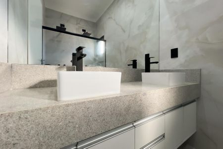 Casa de condomínio à venda com 226m², 3 quartos e 4 vagasSuíte 1