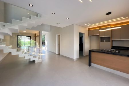 Casa de condomínio à venda com 226m², 3 quartos e 4 vagasSala