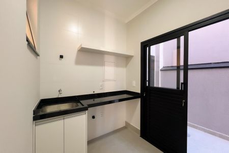 Casa de condomínio à venda com 226m², 3 quartos e 4 vagasÁrea de Serviço