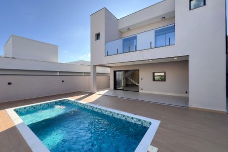 Casa de condomínio à venda com 226m², 3 quartos e 4 vagasPiscina