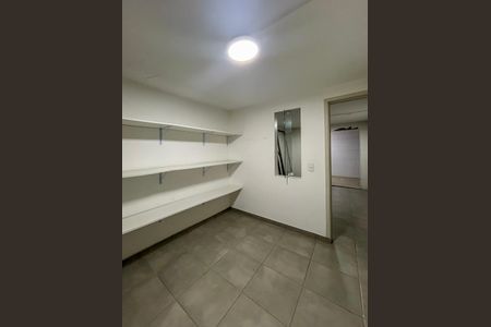 Casa para alugar com 450m², 4 quartos e 3 vagas Casa para alugar com 450m², 4 quartos e 3 vagasDespensa