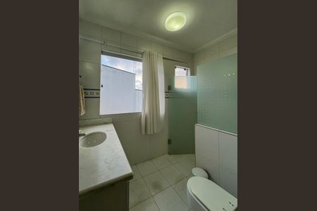 Casa para alugar com 450m², 4 quartos e 3 vagas Casa para alugar com 450m², 4 quartos e 3 vagasBanheiro da Suíte 3