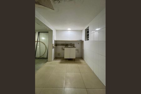 Casa para alugar com 450m², 4 quartos e 3 vagas Casa para alugar com 450m², 4 quartos e 3 vagasÁrea de Serviço