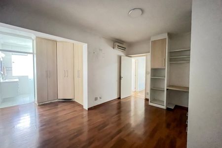 Casa para alugar com 450m², 4 quartos e 3 vagas Casa para alugar com 450m², 4 quartos e 3 vagasSuite 3