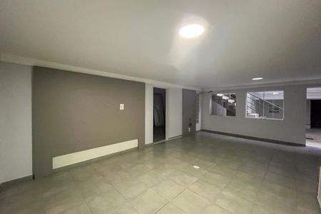 Casa para alugar com 450m², 4 quartos e 3 vagas Casa para alugar com 450m², 4 quartos e 3 vagasSalão de Festas