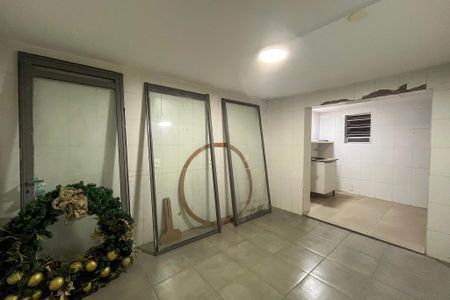 Casa para alugar com 450m², 4 quartos e 3 vagas Casa para alugar com 450m², 4 quartos e 3 vagasÁrea de Serviço
