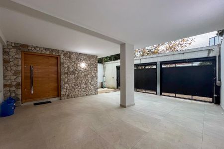 Casa para alugar com 450m², 4 quartos e 3 vagas Casa para alugar com 450m², 4 quartos e 3 vagasGaragem