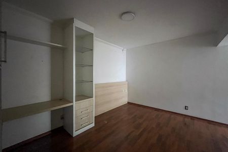 Casa para alugar com 450m², 4 quartos e 3 vagas Casa para alugar com 450m², 4 quartos e 3 vagasSuite 3