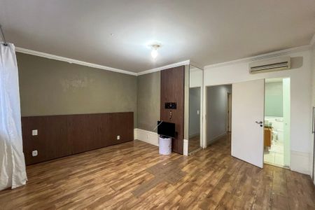 Casa para alugar com 450m², 4 quartos e 3 vagas Casa para alugar com 450m², 4 quartos e 3 vagasSuite 1