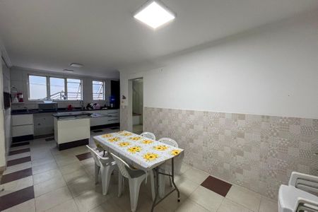 Casa para alugar com 450m², 4 quartos e 3 vagas Casa para alugar com 450m², 4 quartos e 3 vagasCopa
