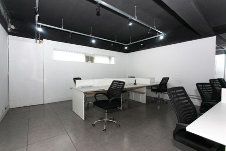 Casa para alugar com 270m², 3 quartos e 2 vagas Casa para alugar com 270m², 3 quartos e 2 vagasSalão
