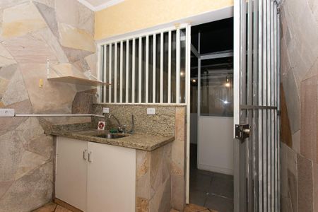 Casa para alugar com 270m², 3 quartos e 2 vagas Casa para alugar com 270m², 3 quartos e 2 vagasCorredor