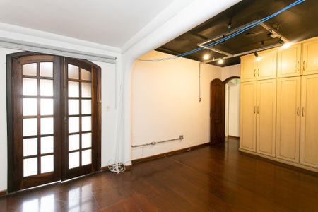 Casa para alugar com 270m², 3 quartos e 2 vagas Casa para alugar com 270m², 3 quartos e 2 vagasSuíte 2