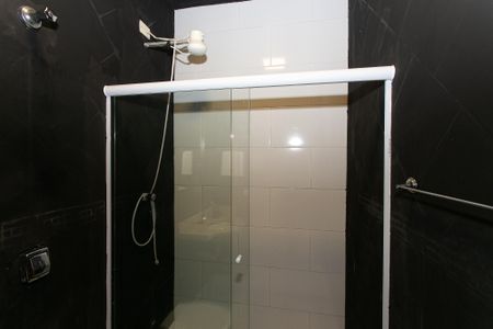Casa para alugar com 270m², 3 quartos e 2 vagas Casa para alugar com 270m², 3 quartos e 2 vagasBanheiro do Salão