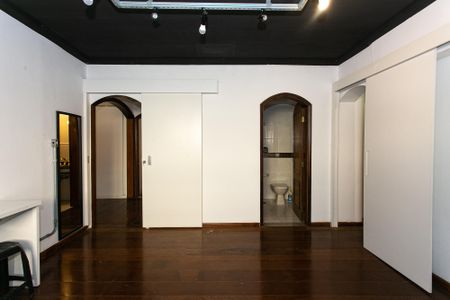 Casa para alugar com 270m², 3 quartos e 2 vagas Casa para alugar com 270m², 3 quartos e 2 vagasSuíte 1
