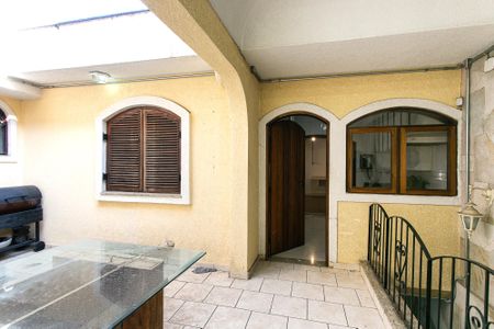 Casa para alugar com 270m², 3 quartos e 2 vagas Casa para alugar com 270m², 3 quartos e 2 vagasQuintal