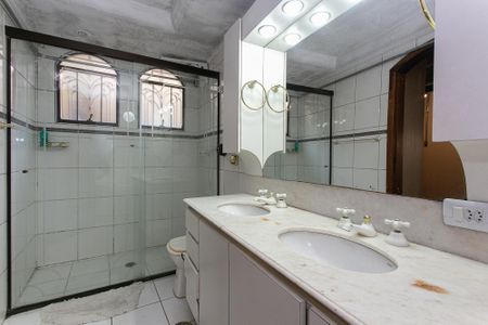 Casa para alugar com 270m², 3 quartos e 2 vagas Casa para alugar com 270m², 3 quartos e 2 vagasBanheiro da Suíte 2
