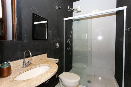 Casa para alugar com 270m², 3 quartos e 2 vagas Casa para alugar com 270m², 3 quartos e 2 vagasBanheiro do Salão
