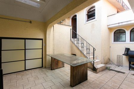 Casa para alugar com 270m², 3 quartos e 2 vagas Casa para alugar com 270m², 3 quartos e 2 vagasQuintal